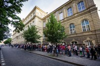 Hrdličkovo muzeum v Praze a dlouhá fronta